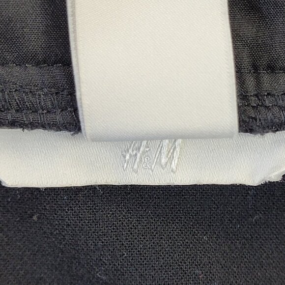 H&M Woman’s Black deep front/back v-neck dress size 10 US - Picture 8 of 11